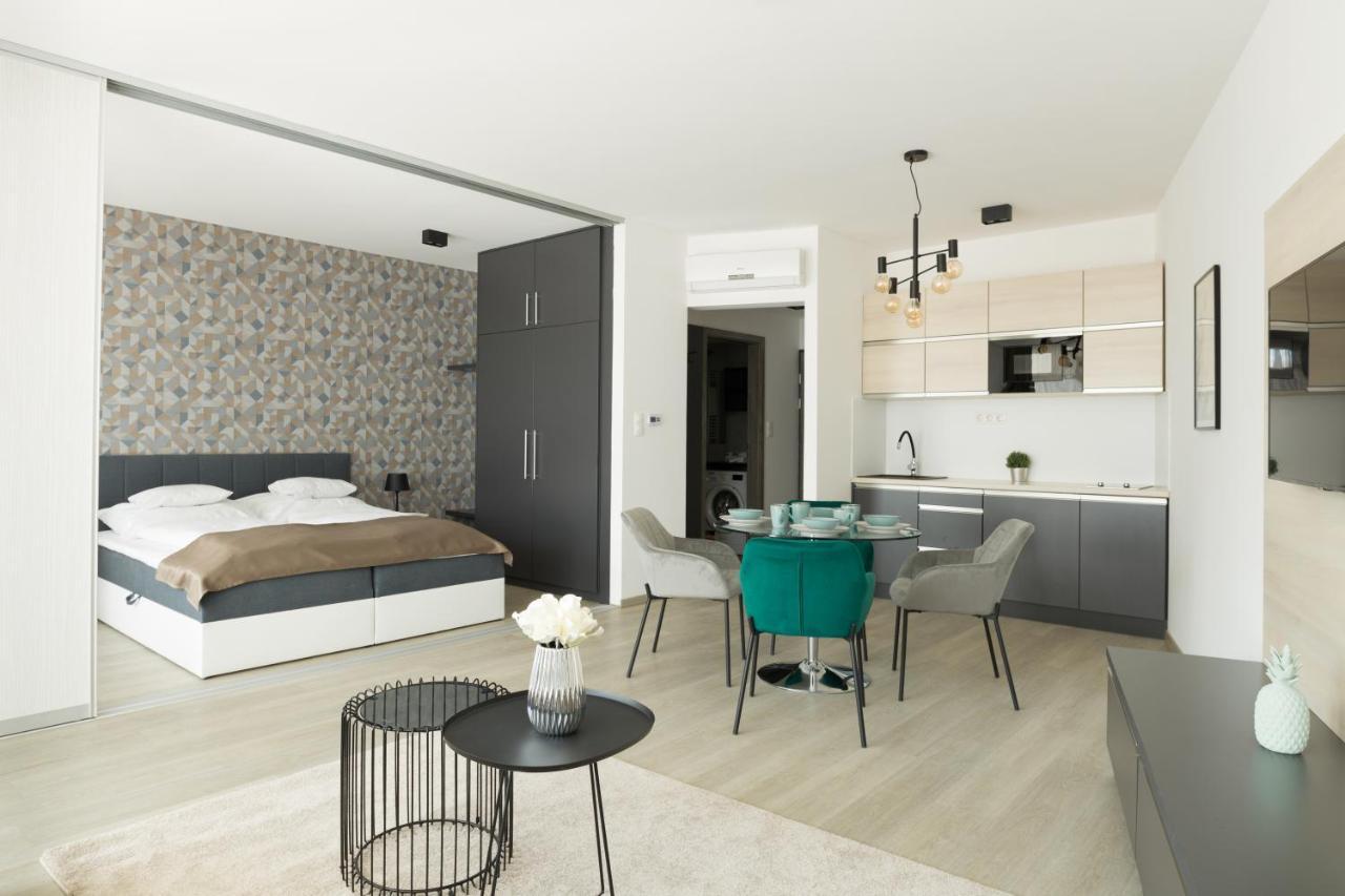 Parizs Garden Apartments Debrecen Extérieur photo