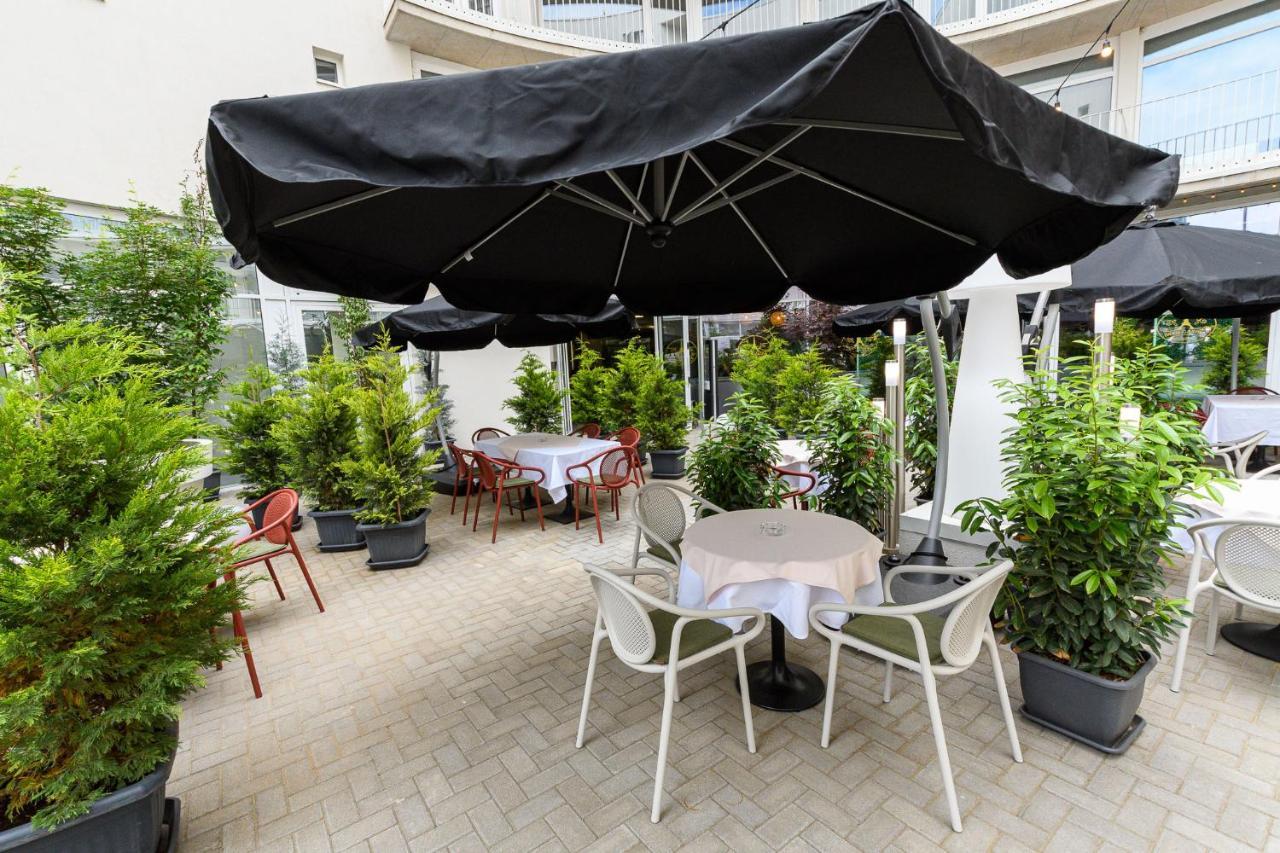Parizs Garden Apartments Debrecen Extérieur photo
