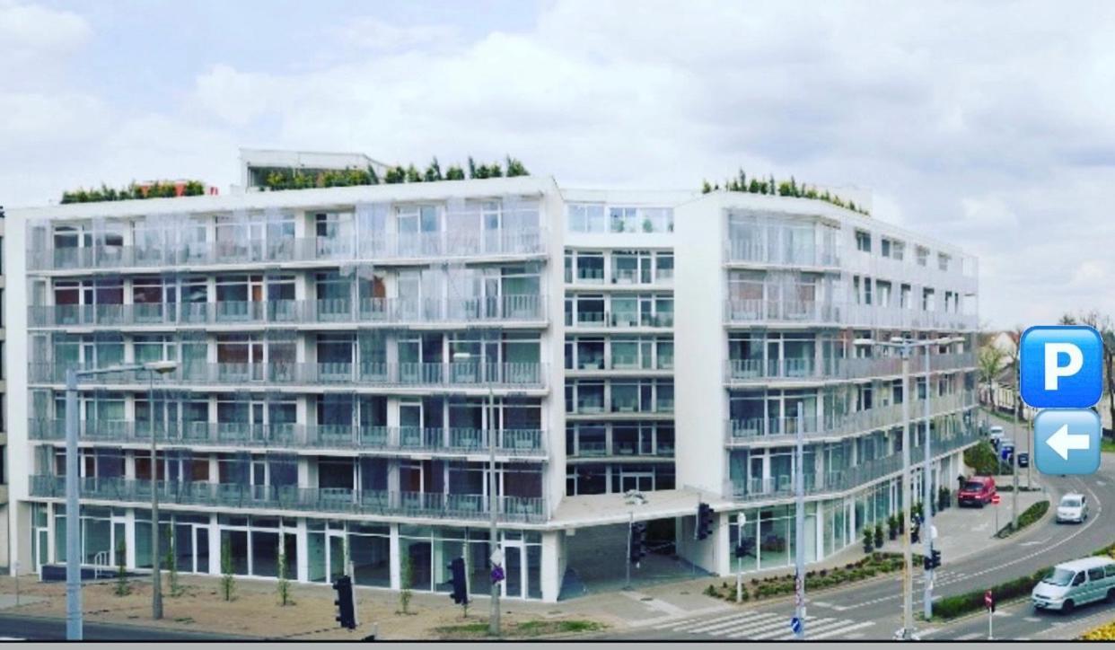 Parizs Garden Apartments Debrecen Extérieur photo